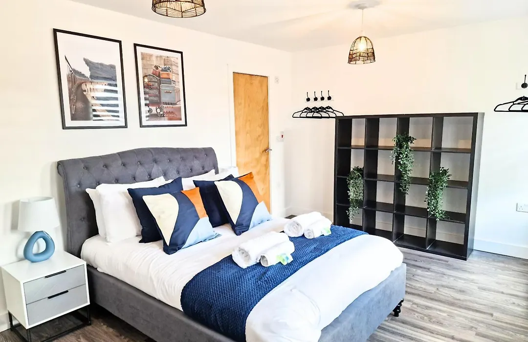 Manchester Apartments By Bevolve - City Centre-1