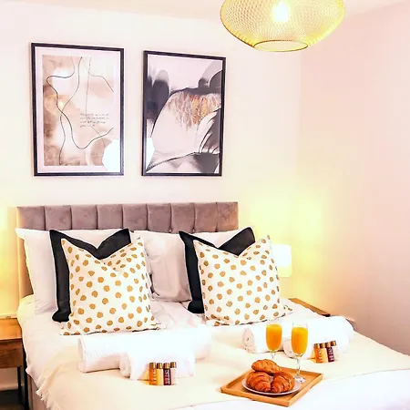 Manchester Apartments By Bevolve - City Centre-2